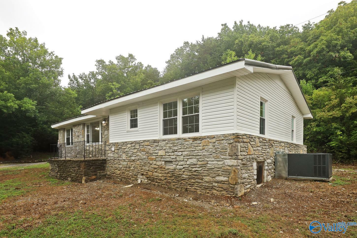 Property Photo:  253 Shelbyville Hwy  TN 37334 