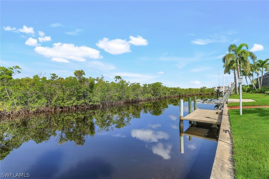 Property Photo:  653 Macedonia Drive  FL 33950 