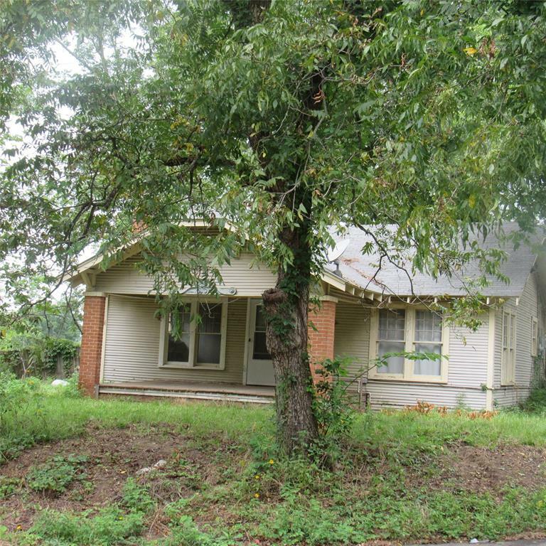 Property Photo:  913 Church Street  TX 75494 