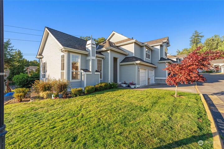 Property Photo: 12006 SE 312th Lane 1A WA 98092