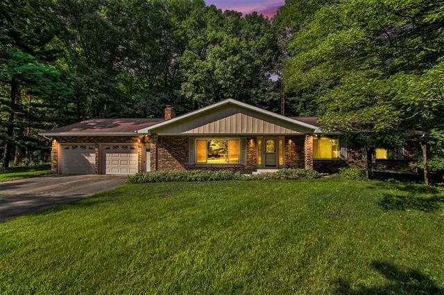 Property Photo:  2271 Thunderbird Drive  MI 49120 