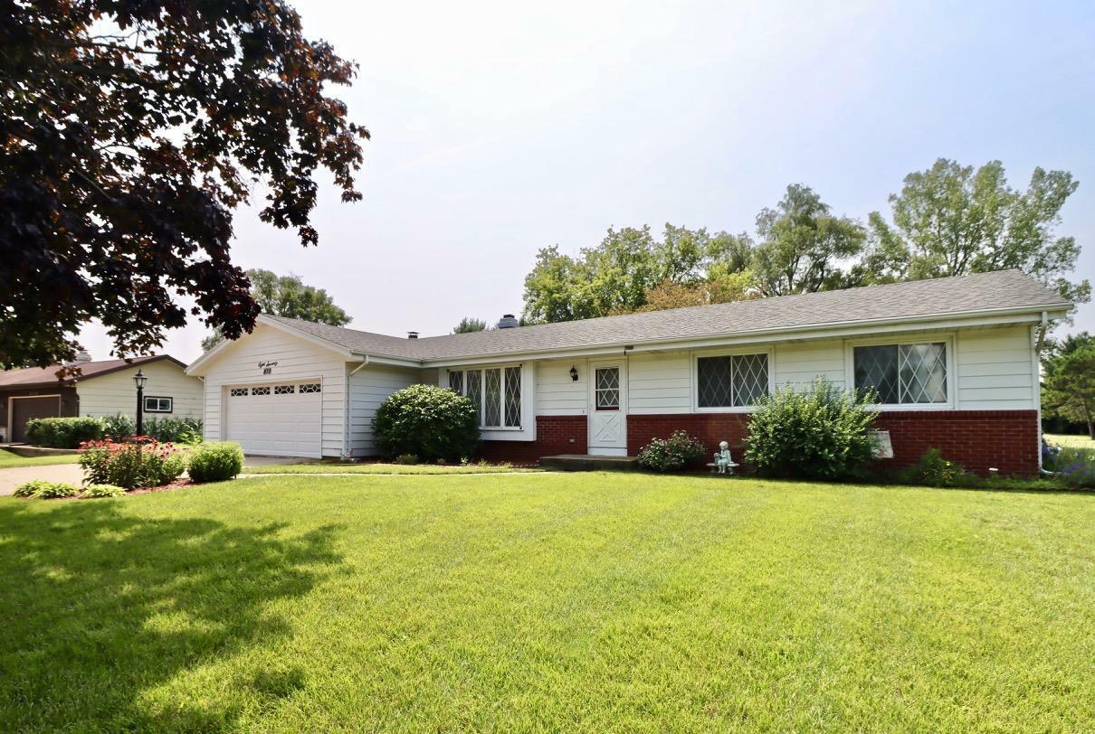 Property Photo:  870 East Morning Glory Lane  WI 53511 