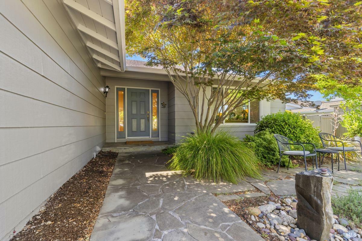 Property Photo:  6 Pin Oak Place  CA 95409 