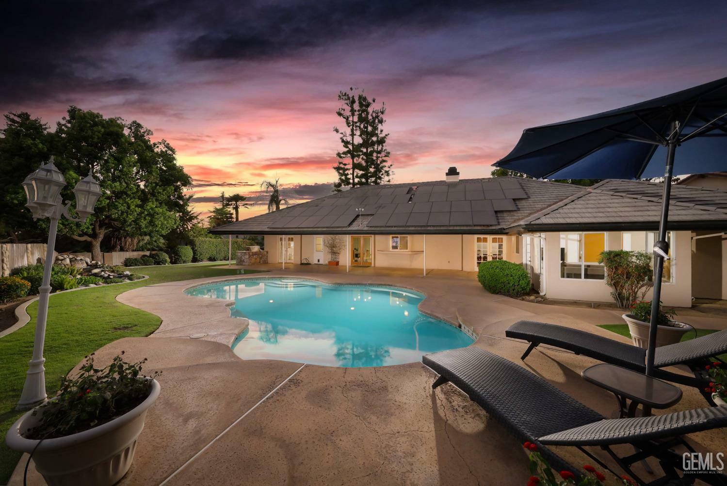 Property Photo:  6213 Ridgetop Terrace  CA 93306 