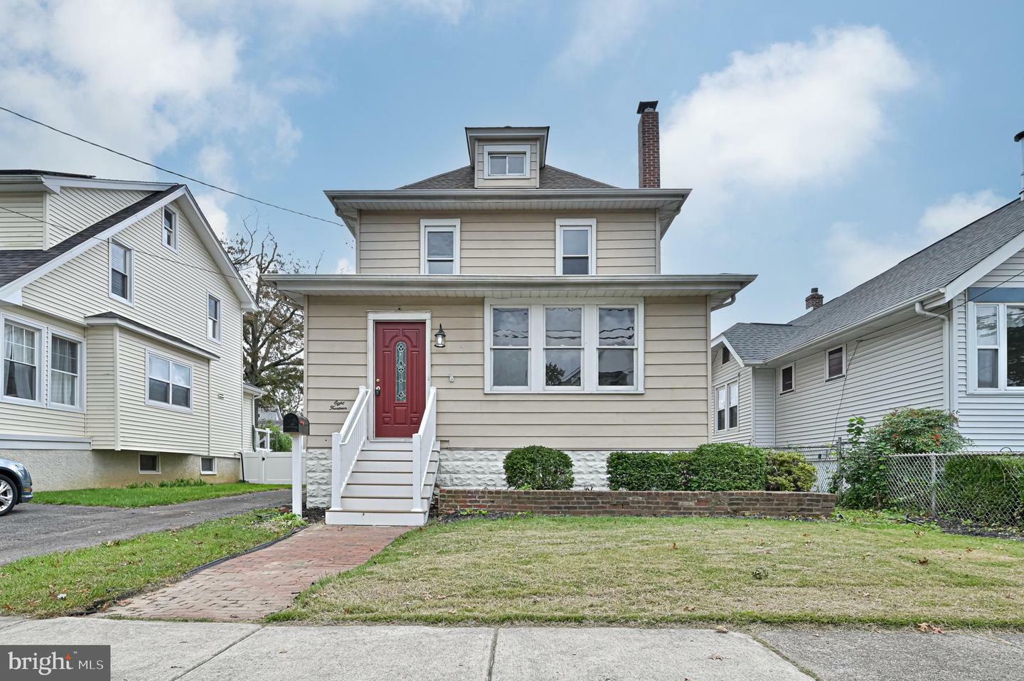 Property Photo:  814 Merrick Avenue  NJ 08108 