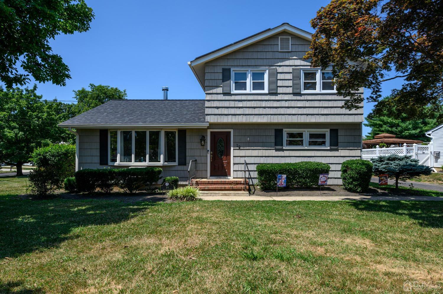 Property Photo:  19 Ratigan Avenue  NJ 08505 