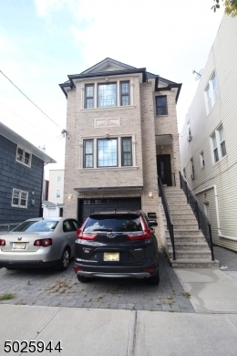 Property Photo: 322 Cross St 2 NJ 07029