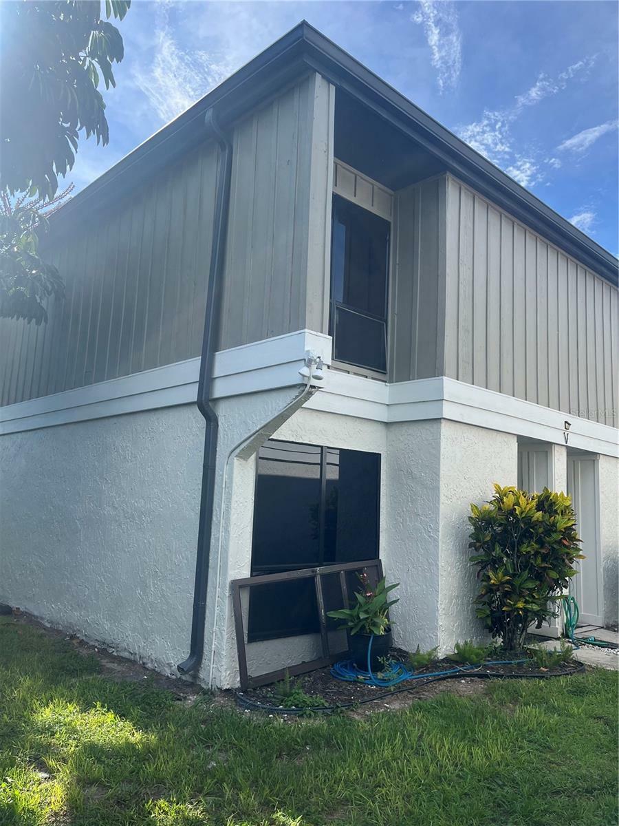 Property Photo:  4001 Beneva Road 112  FL 34233 