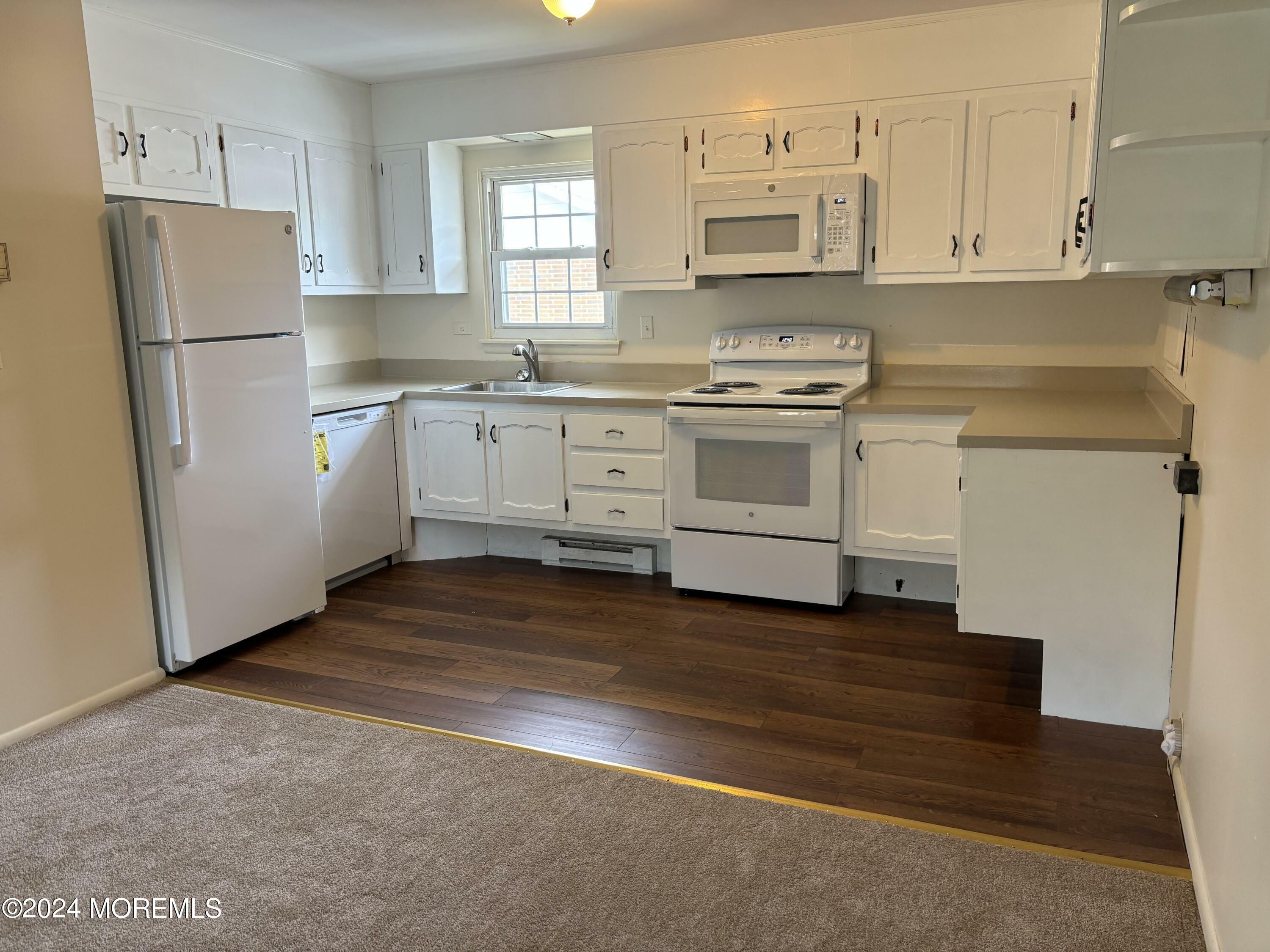 Property Photo:  38J Cambridge Court  NJ 08701 