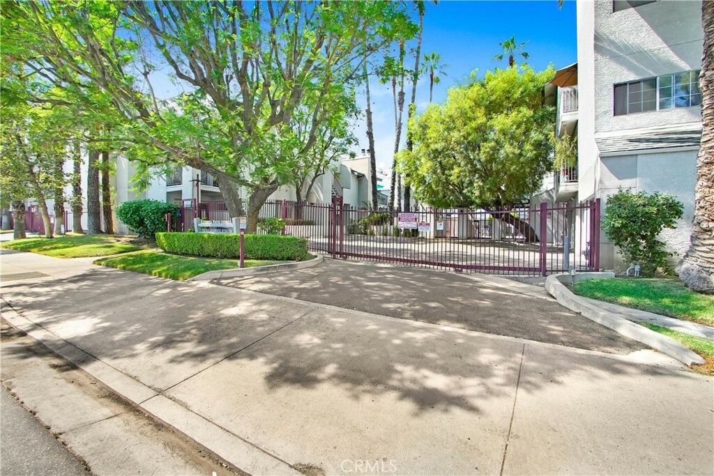 20155 Keswick Street 214  Winnetka CA 91306 photo