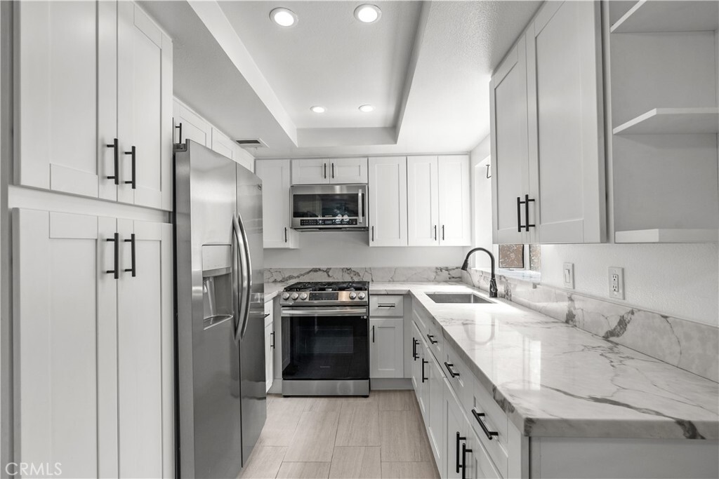 Property Photo: 19861 Sandpiper Place 109 CA 91321