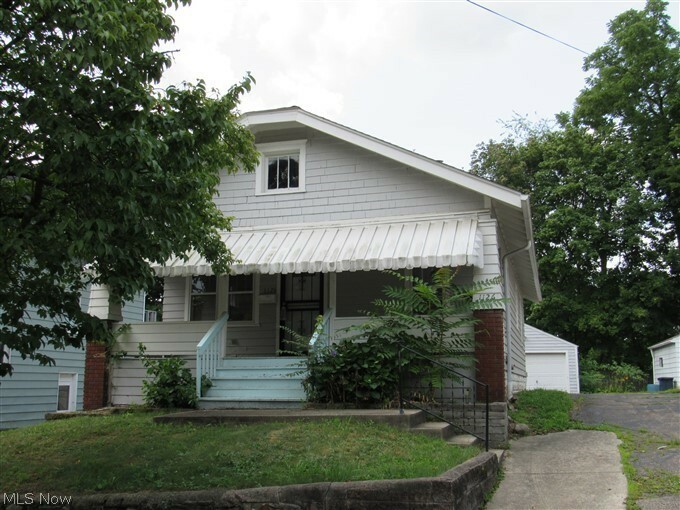 Property Photo:  1126 Sawyer Avenue  OH 44310 