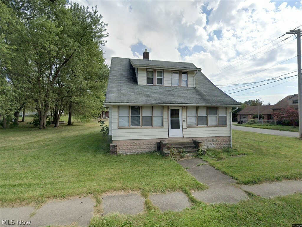 Property Photo:  533 12th Street  OH 44405 