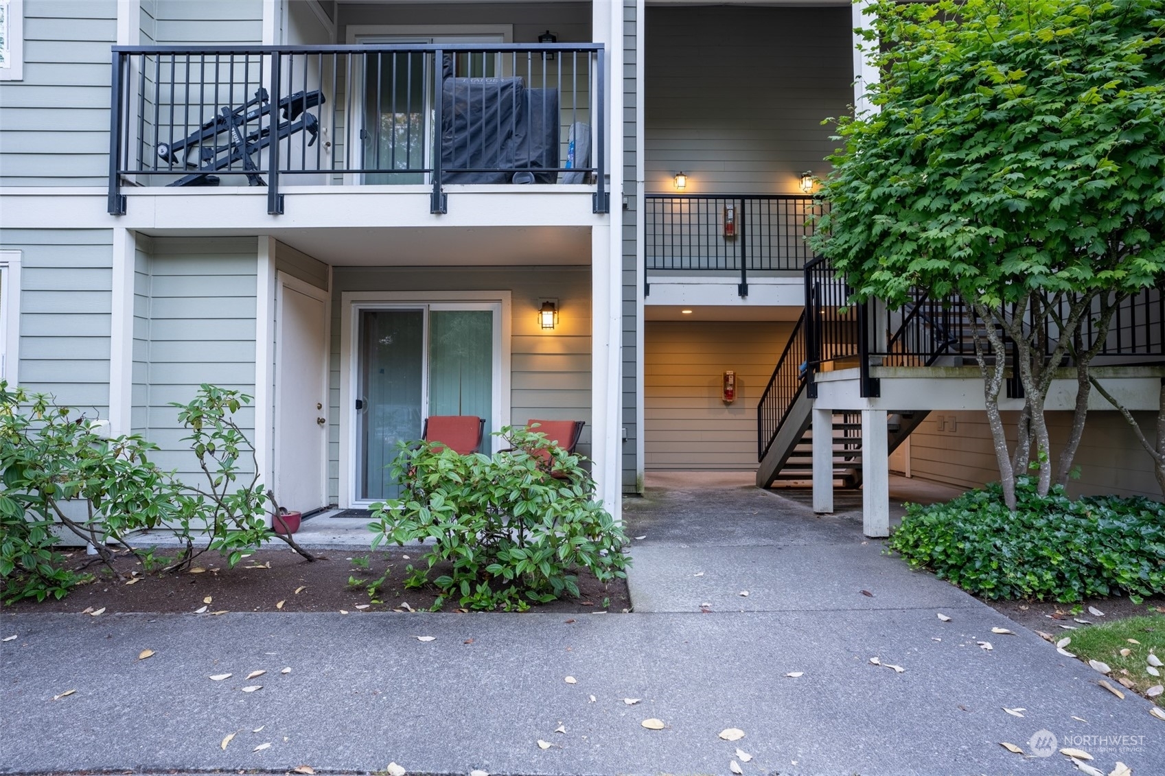 Property Photo:  6525 200th Street SW 101  WA 98036 