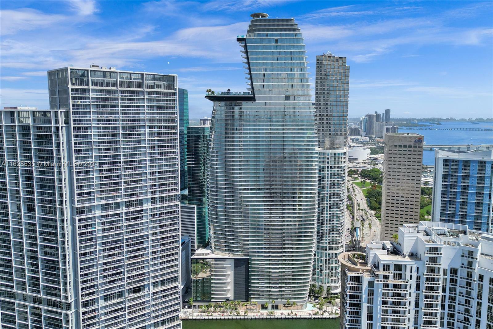 300 Biscayne Blvd Way 1807  Miami FL 33131 photo