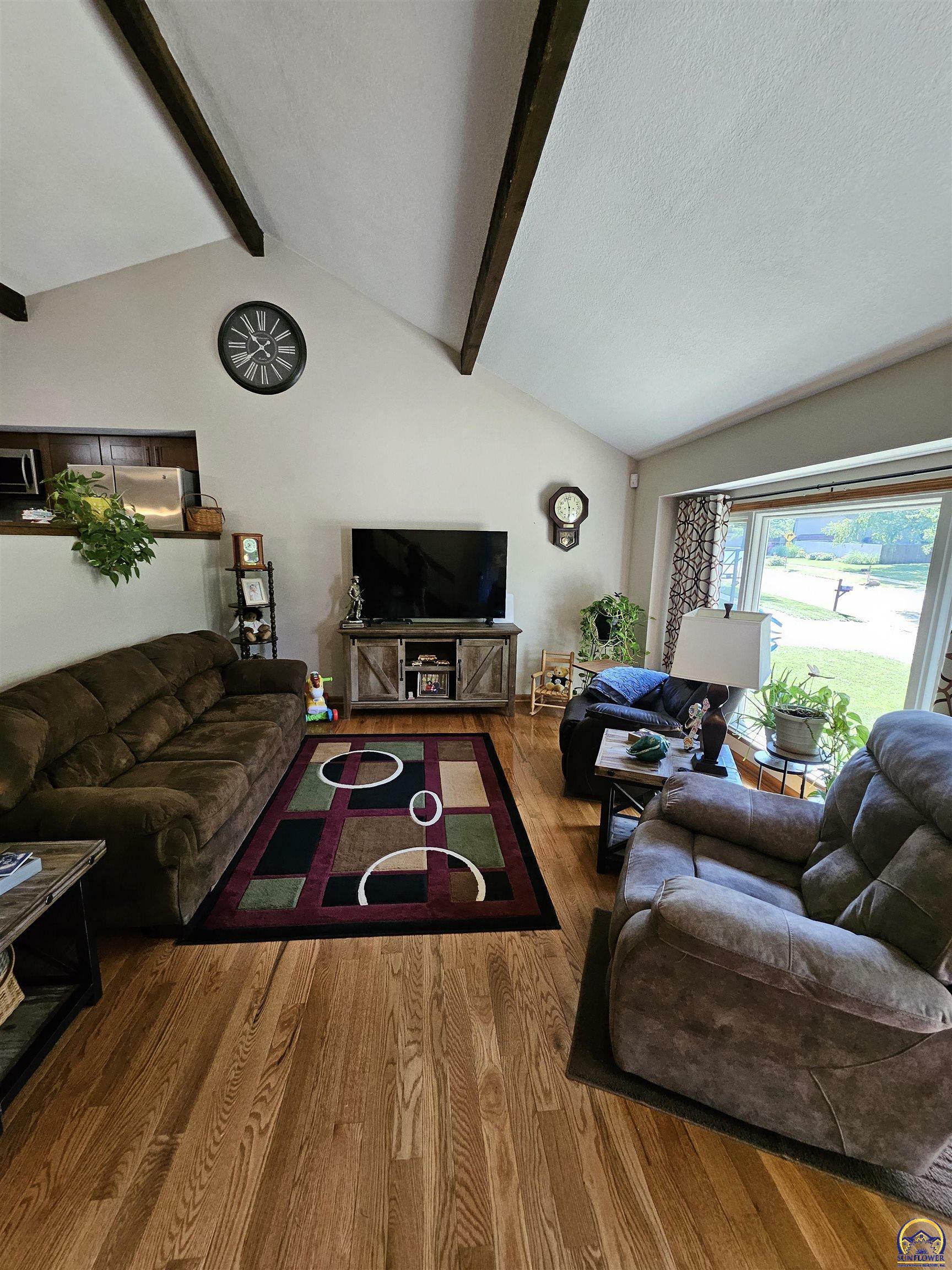 Property Photo:  5728 SW 31st Ter  KS 66614 