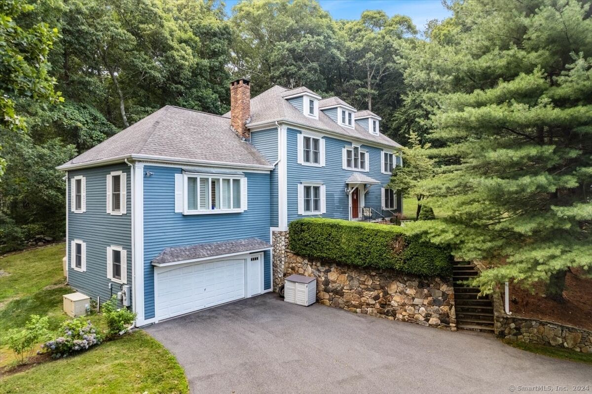 Property Photo:  5 Barley Hill Road  CT 06475 