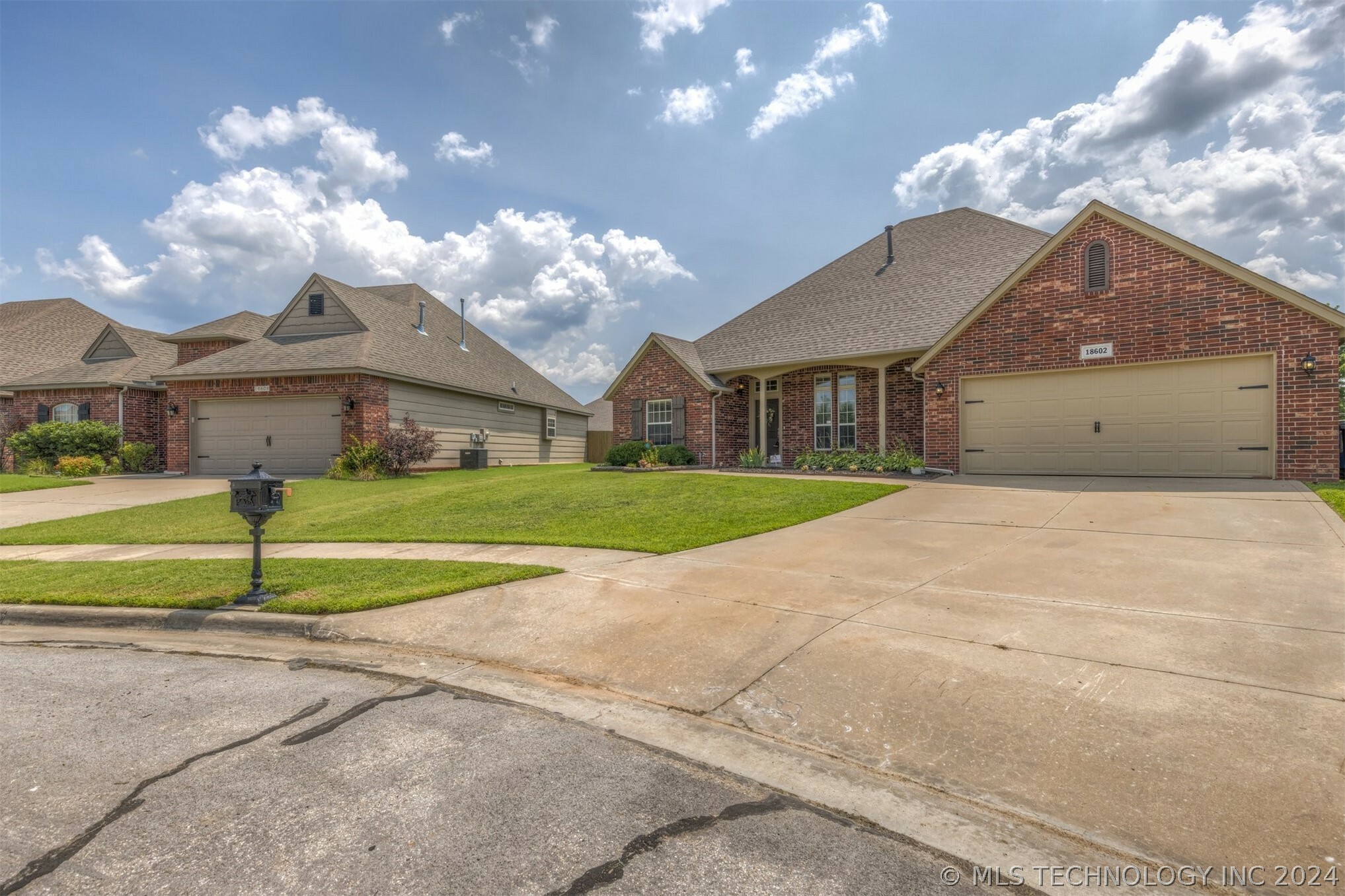 Property Photo:  18602 E 48th Street  OK 74134 