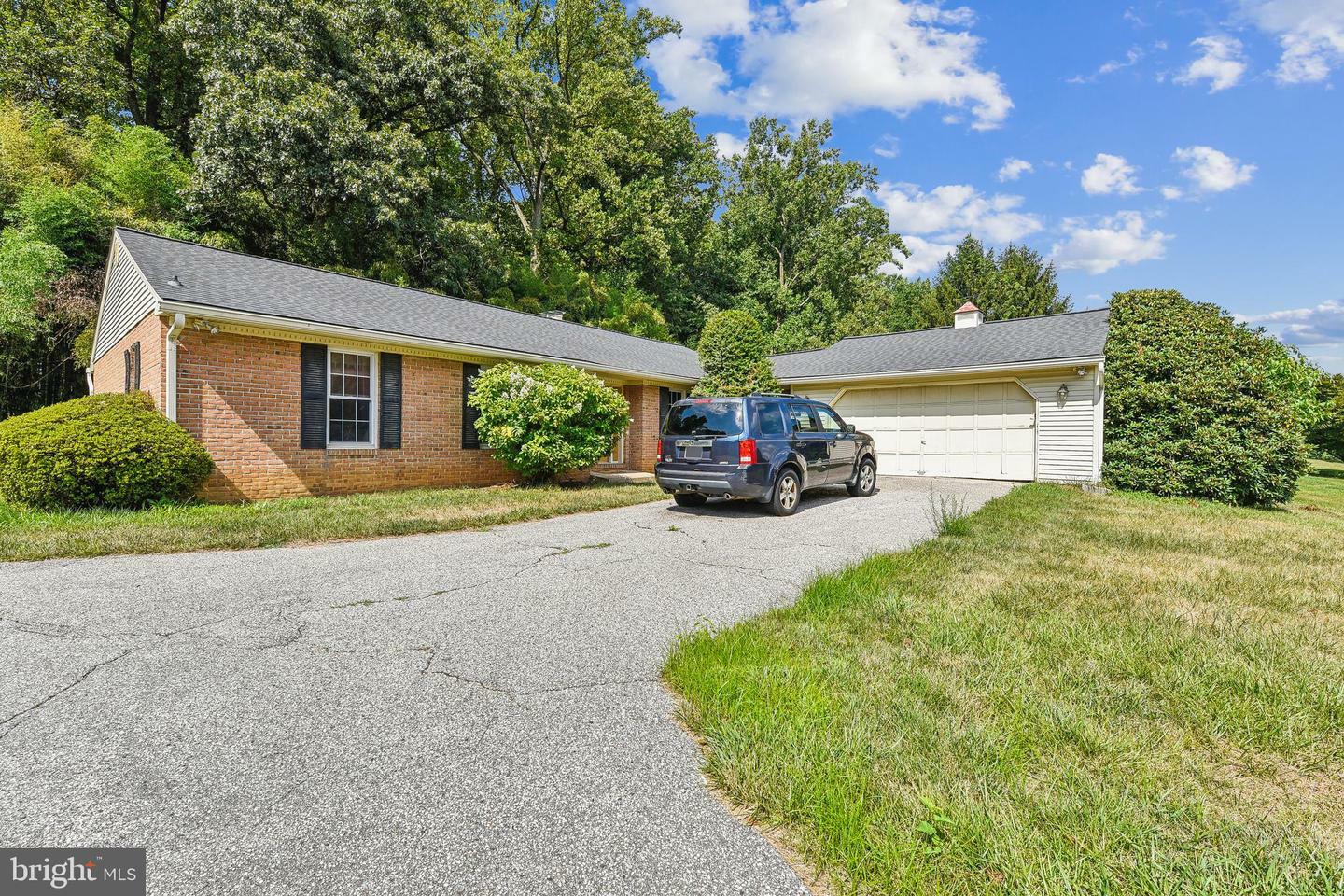 Property Photo:  2708 Shady Grove Drive  MD 21013 