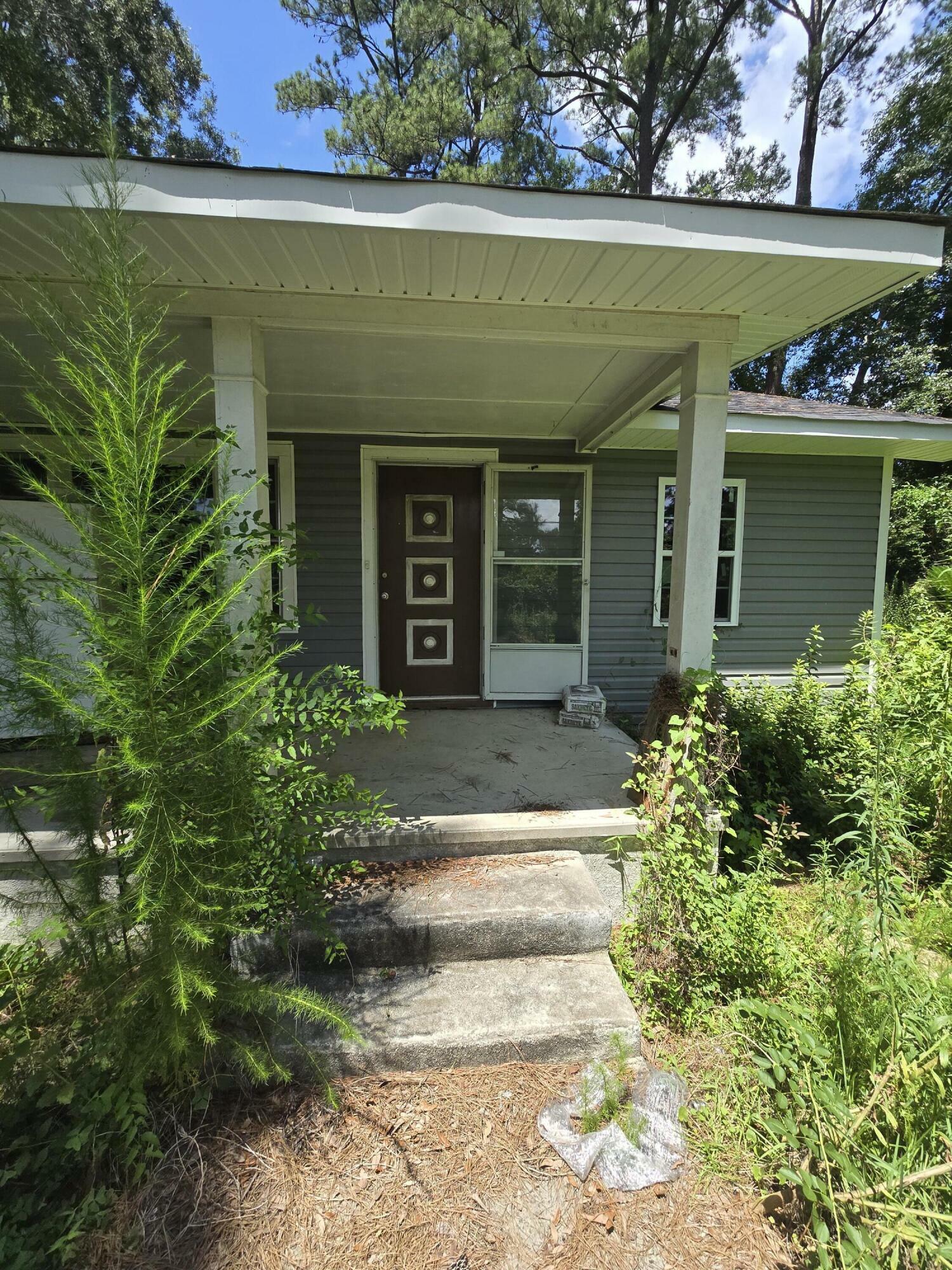 Property Photo:  436 W Butternut Road  SC 29483 