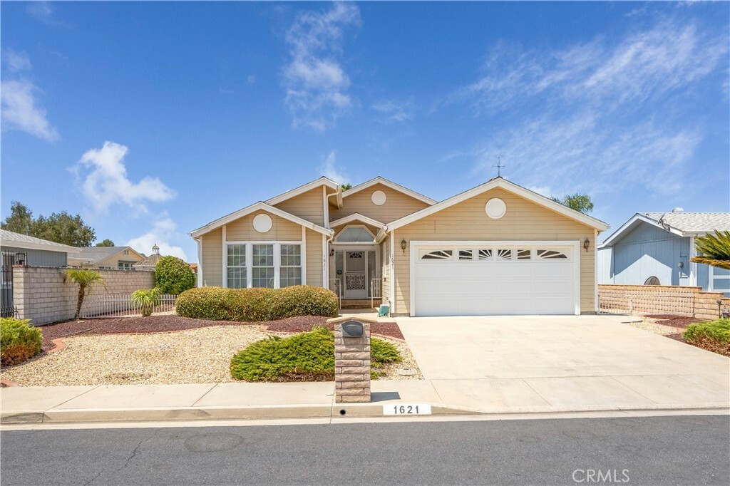 Property Photo:  1621 Ailanthus Drive  CA 92545 