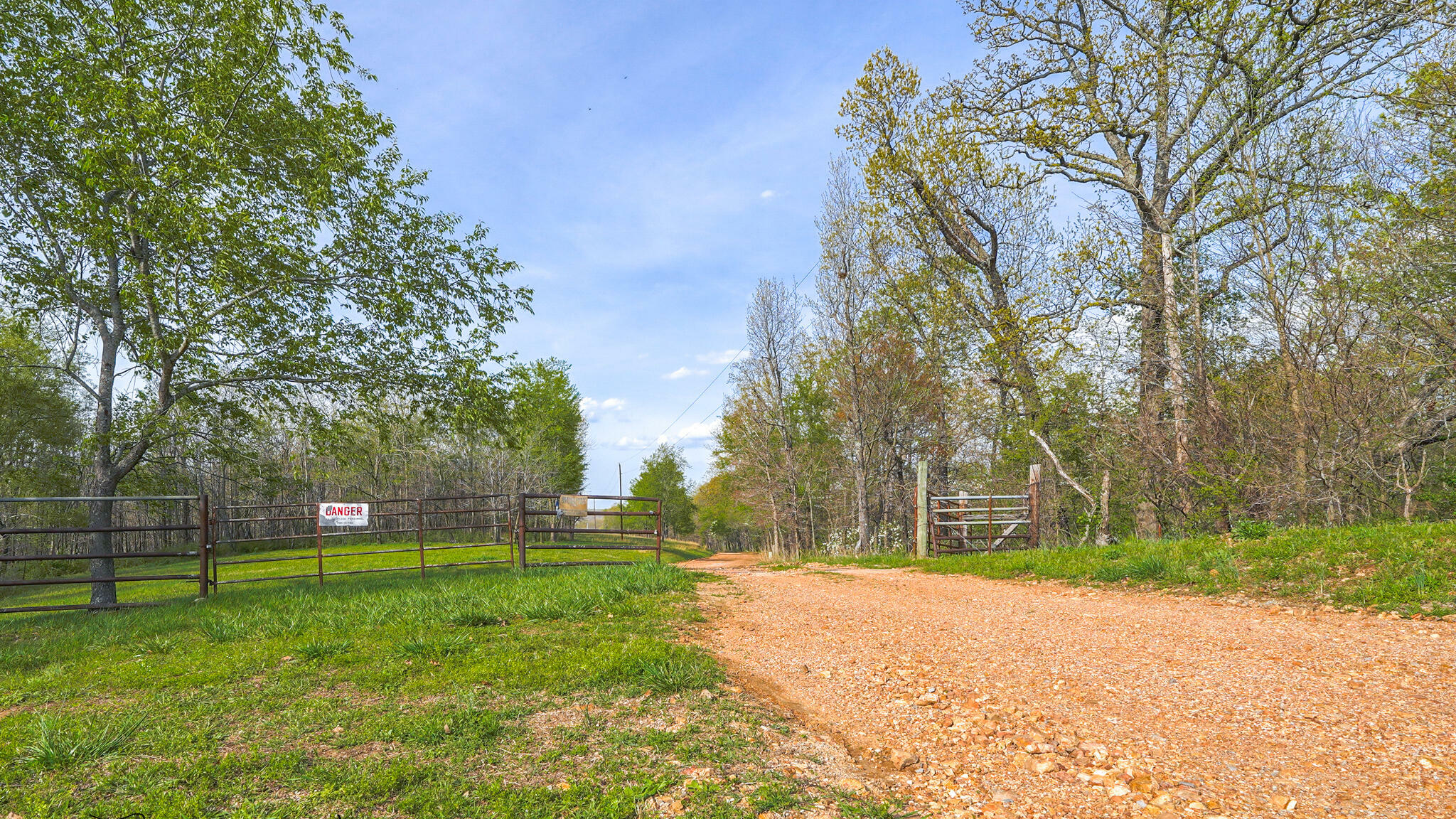 Property Photo:  40758 S 560 Road  OK 74342 