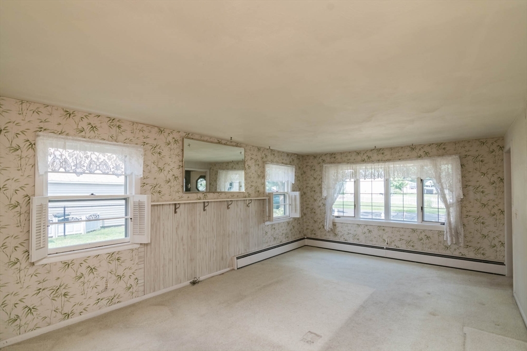 Property Photo: 175 Robinson Rd MA 01089