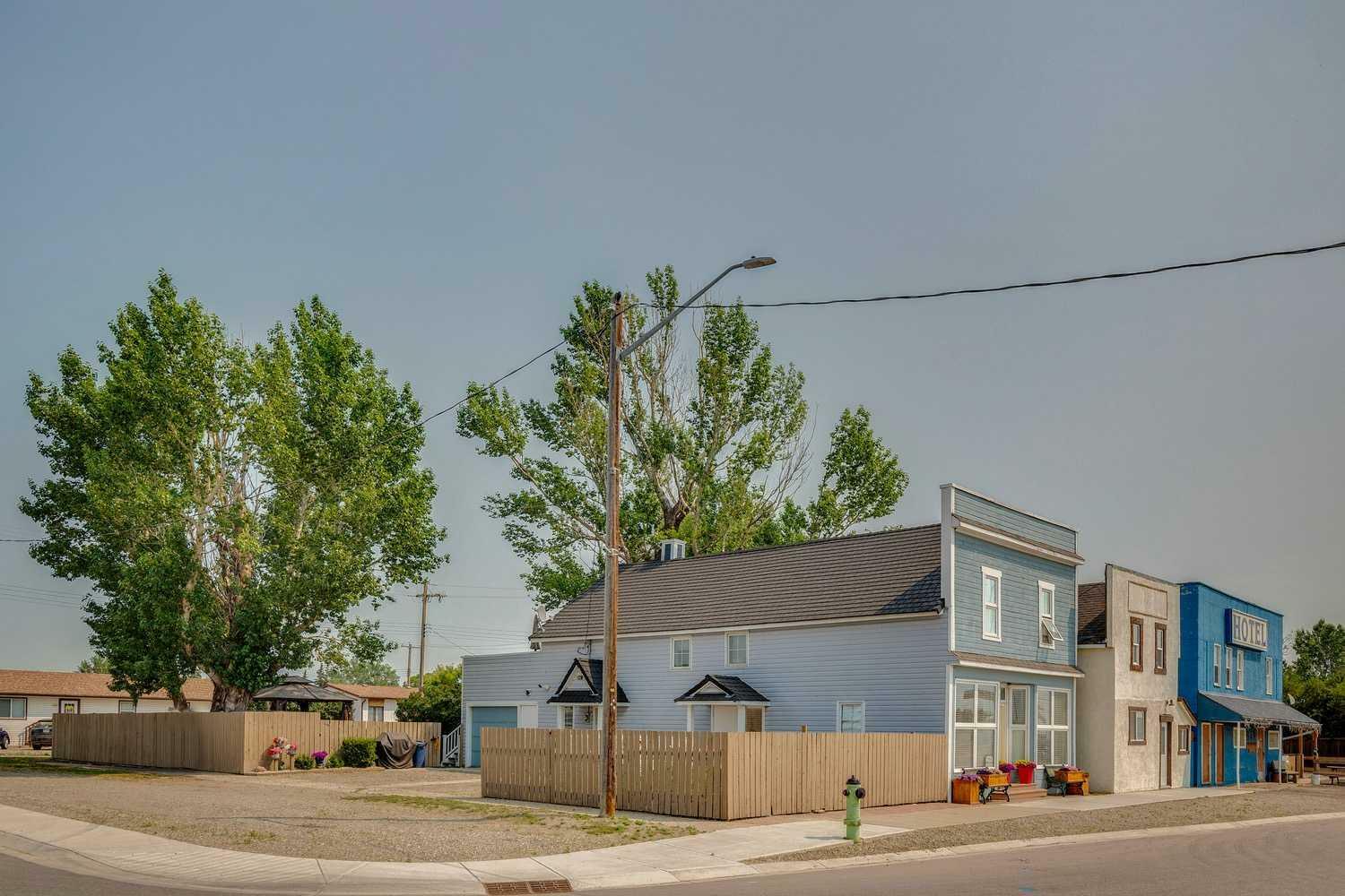 Property Photo:  102 Railway Avenue E  AB T0J 0M0 