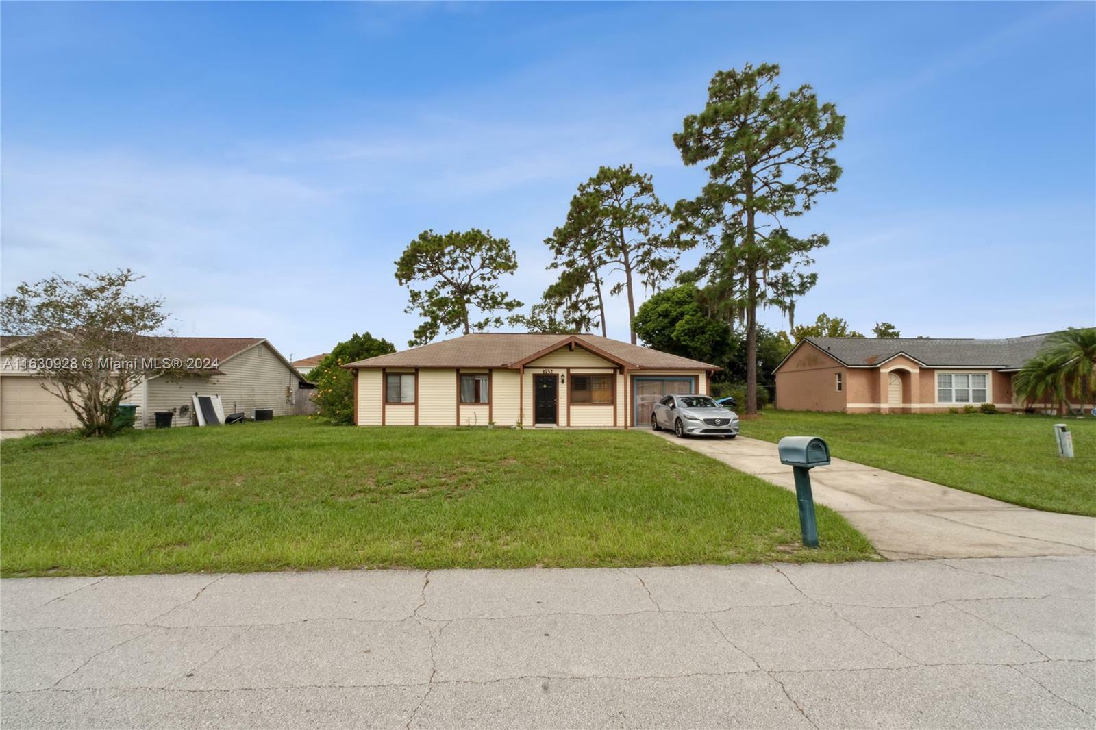 Property Photo:  1732 Laredo Dr  FL 32738 