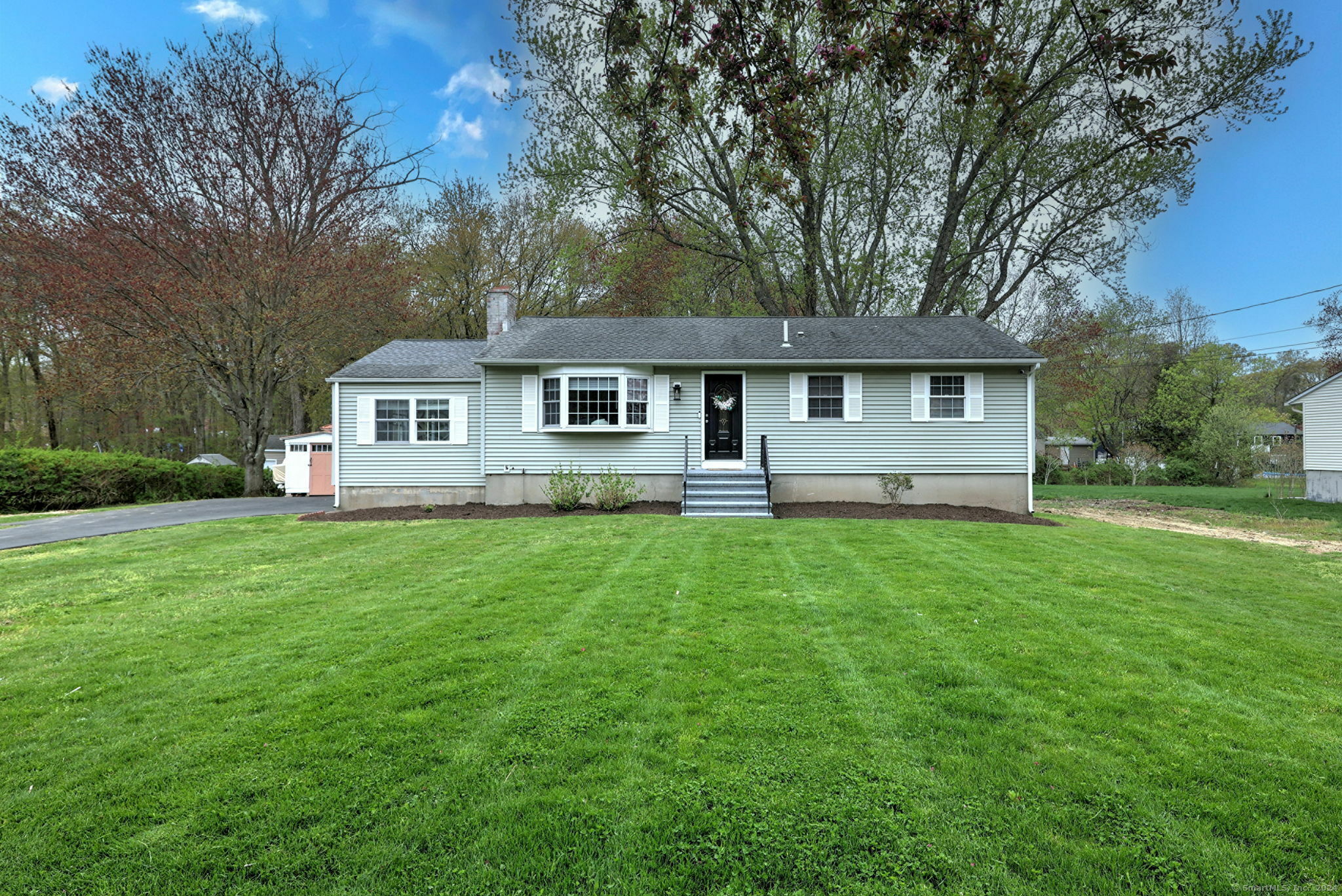 Property Photo:  40 Brooklawn Drive  CT 06460 