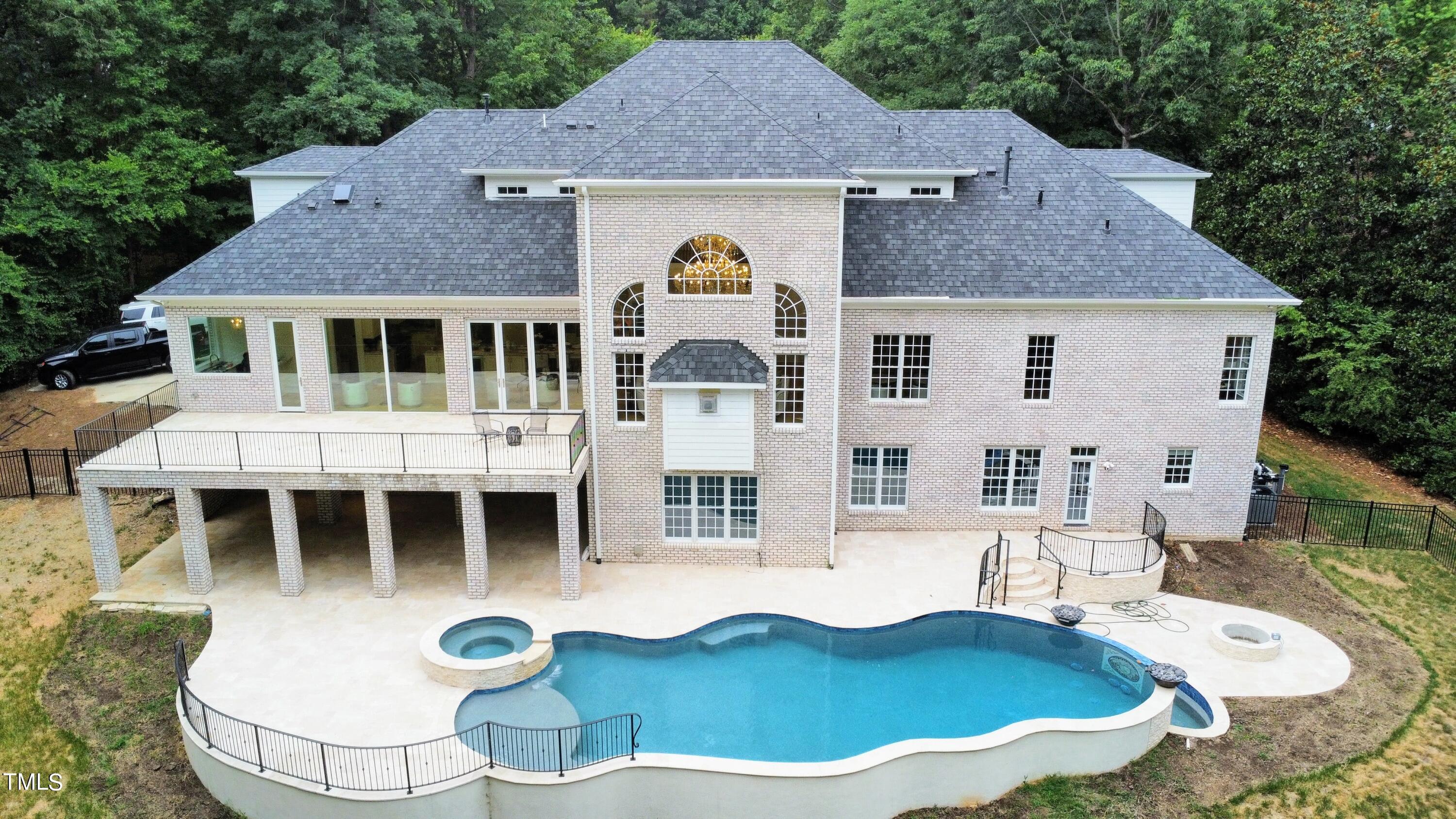 Property Photo: 5200 Blue Stem Court NC 27606