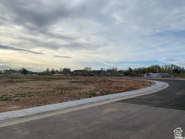 Property Photo: 1162 W Grayhawk Loop 28 UT 84066