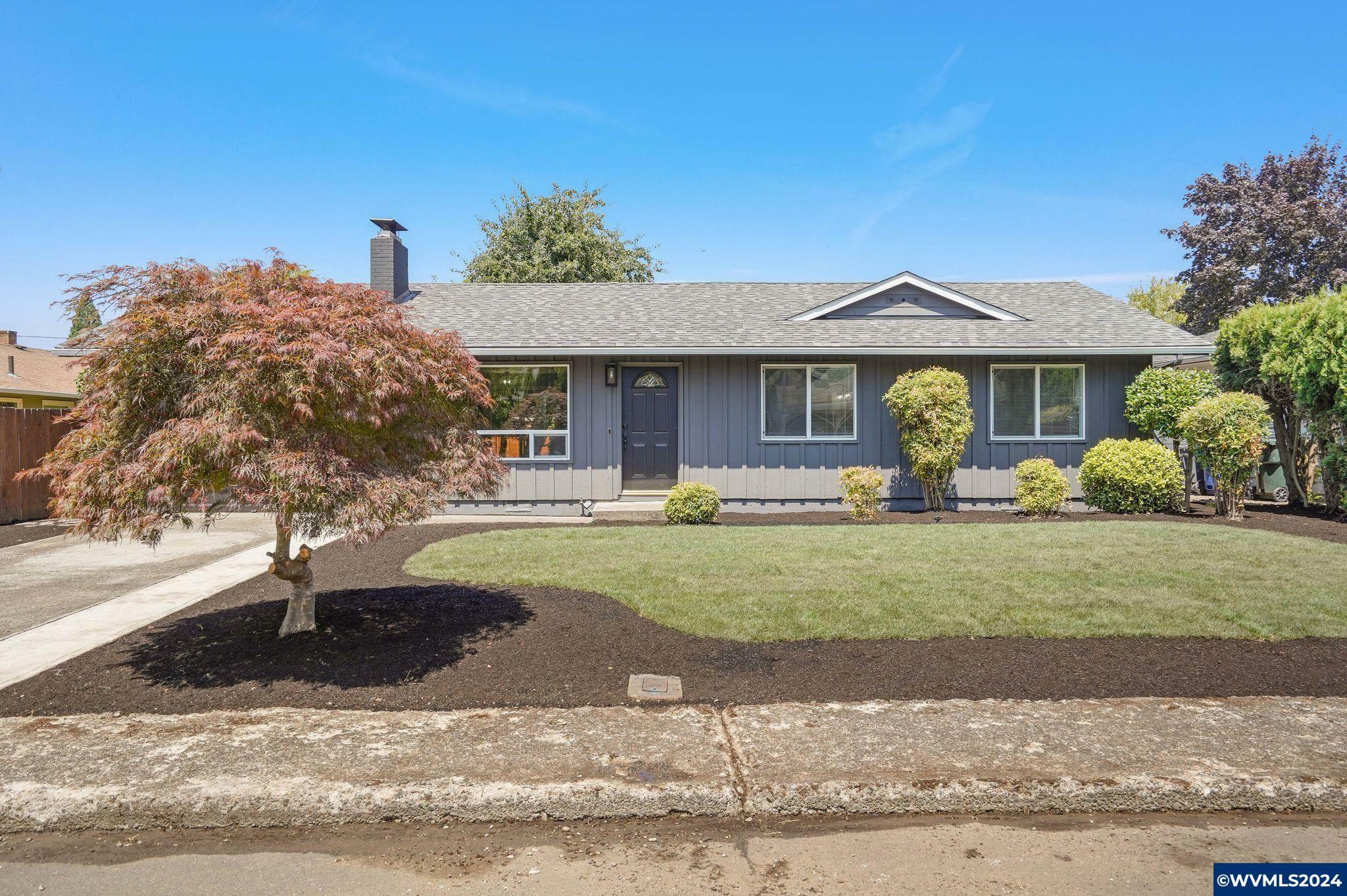 Property Photo:  791  Menlo Dr N  OR 97303 