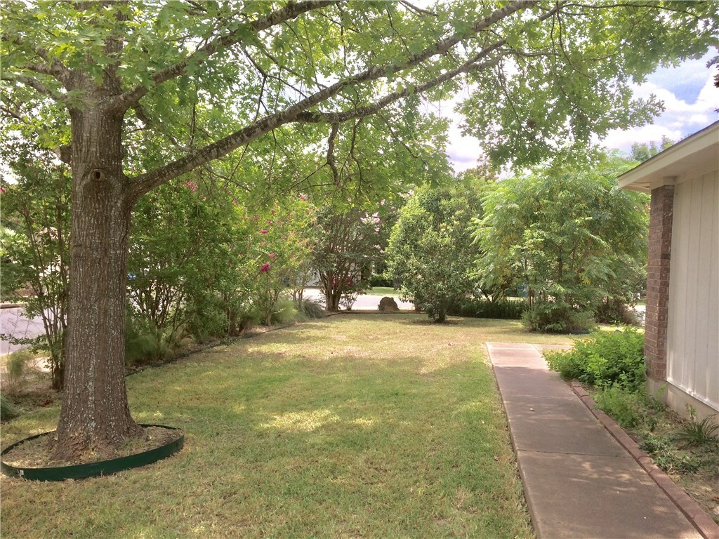 Property Photo:  836 Latteridge Drive  TX 78748 