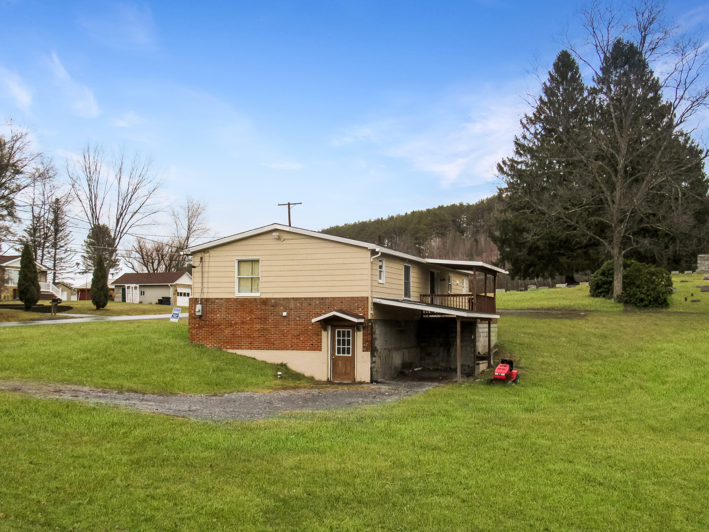 Property Photo:  3388 Smithtown Rd  PA 15840 