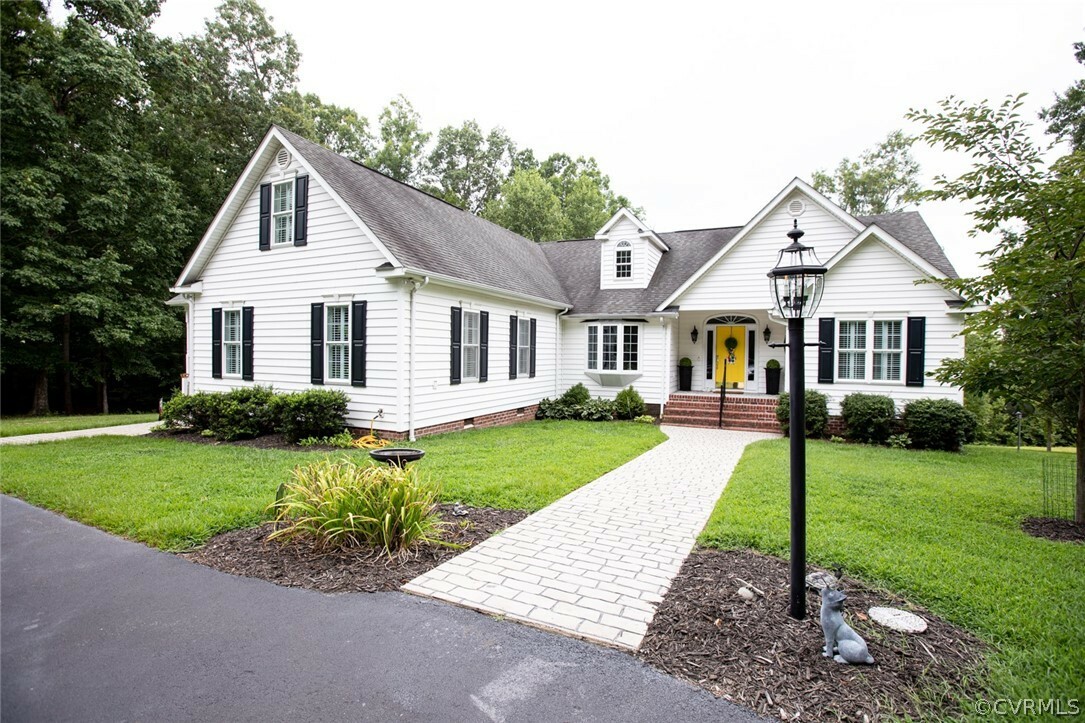 Property Photo:  400 Meriwood Farm Road  VA 23901 