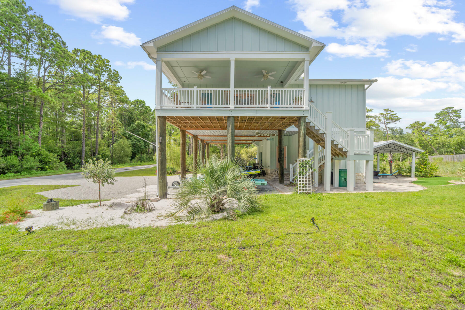 Property Photo:  19 Oak Hill Lane  FL 32459 