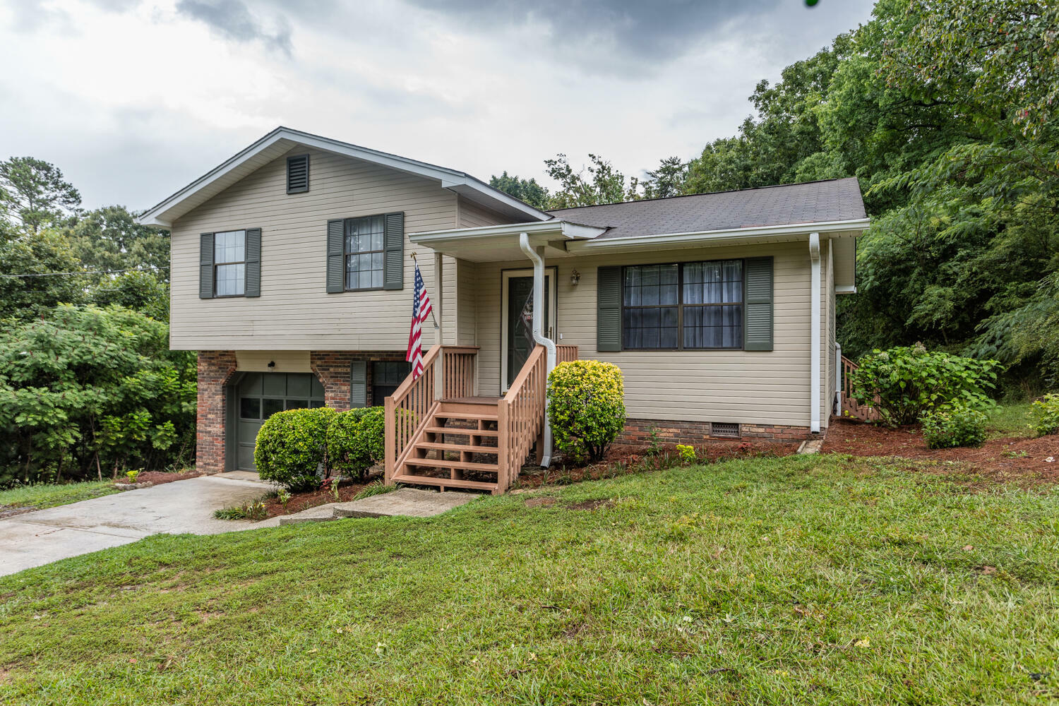 Property Photo:  350 Diamond Drive  GA 30707 