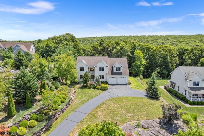 Property Photo:  22 Stone Cliff Ter  NJ 07438 