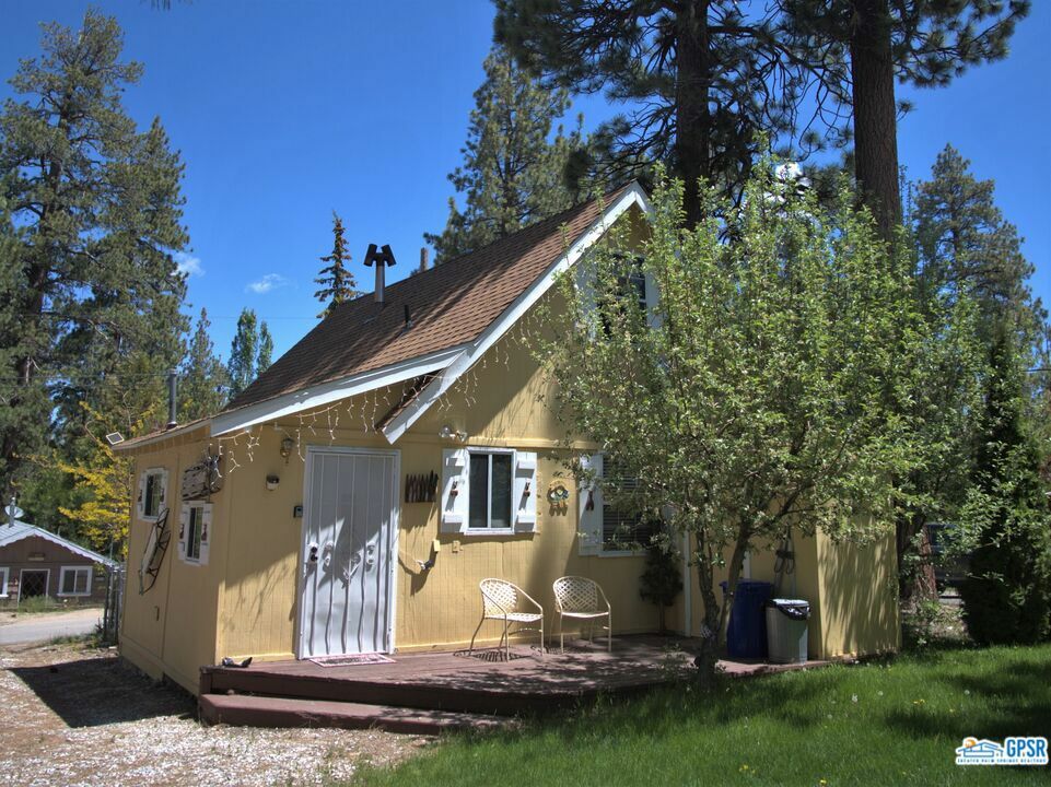 Property Photo: 40235 Guinan Lane CA 92315
