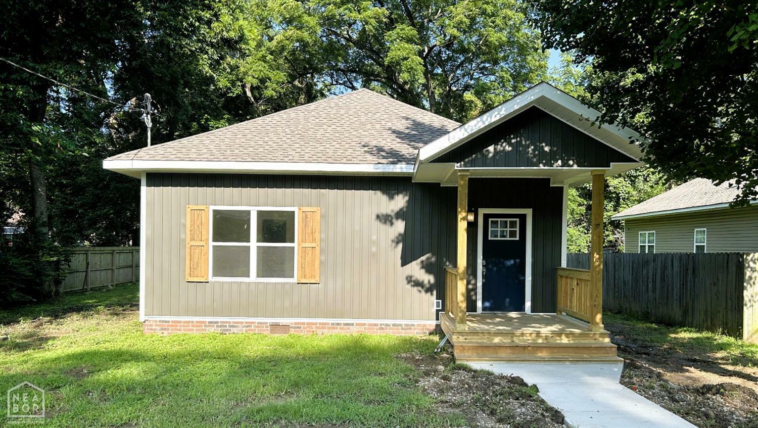 Property Photo:  515 Olive Street  AR 72401 