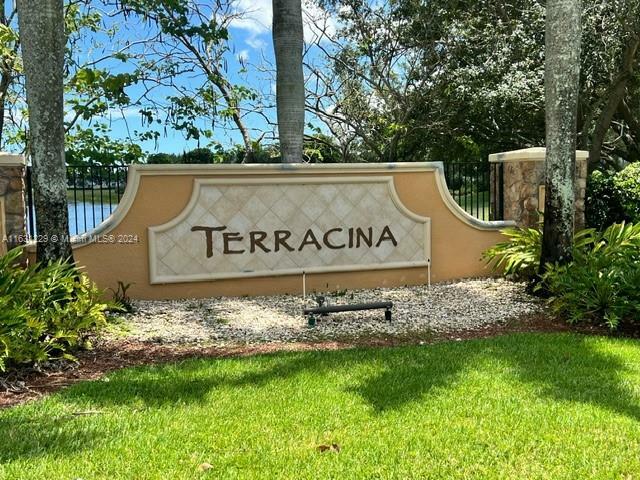 724 Cresta Cir  West Palm Beach FL 33413 photo