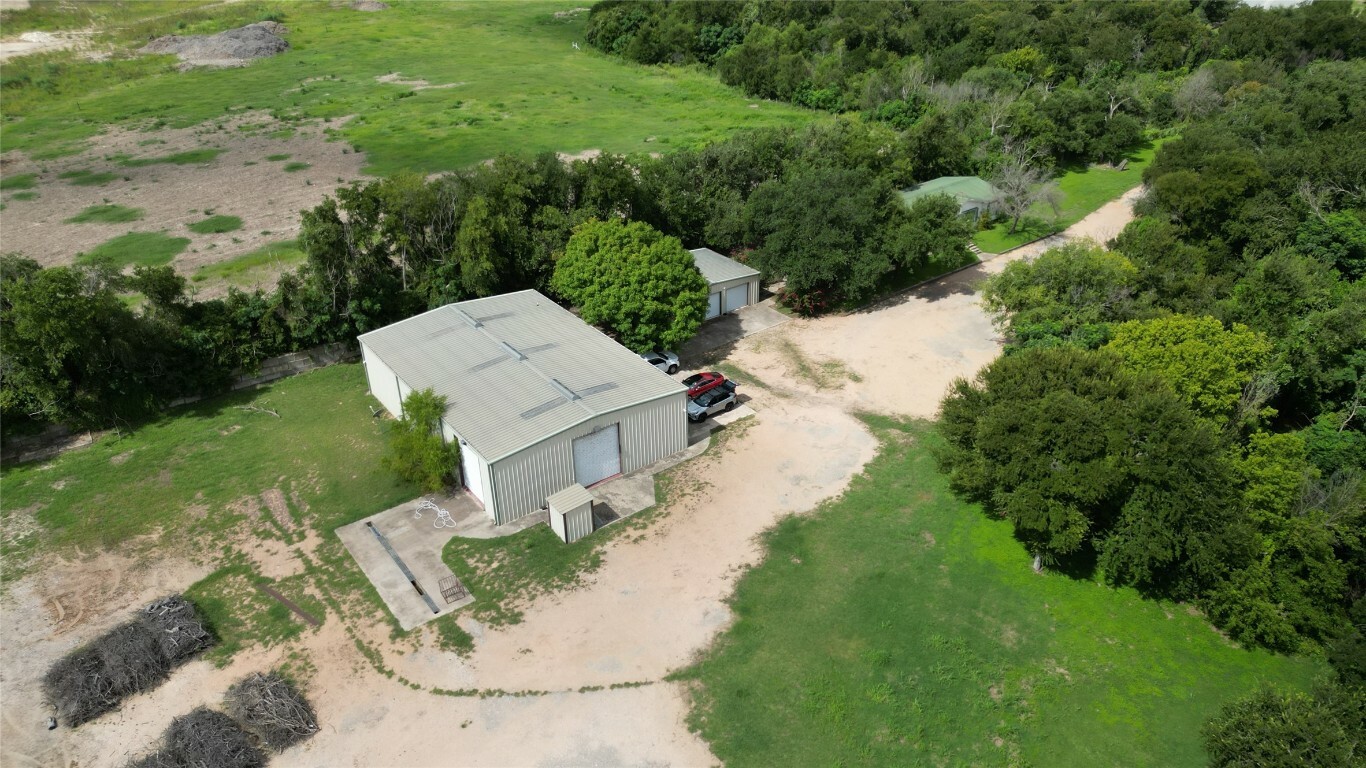 Property Photo: 301 Fm 1660 Road TX 78634