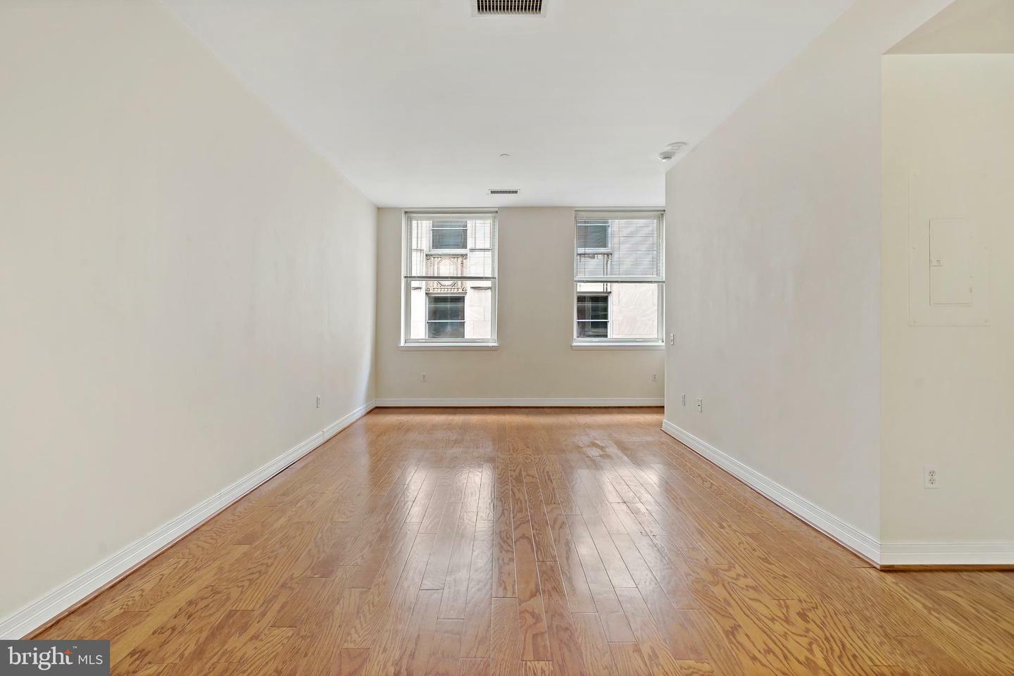 Property Photo:  1600 Arch Street 18 1716  PA 19103 