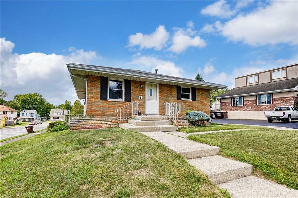 Property Photo:  1027 Pine Street  OH 45505 