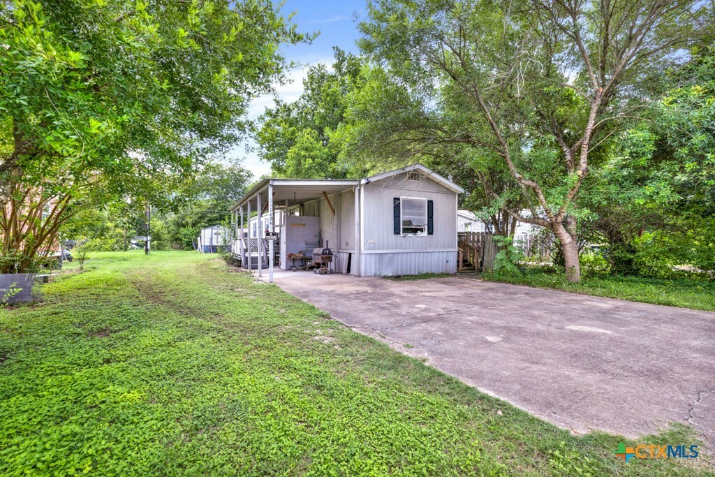 Property Photo:  1424 Harper Drive  TX 78666 