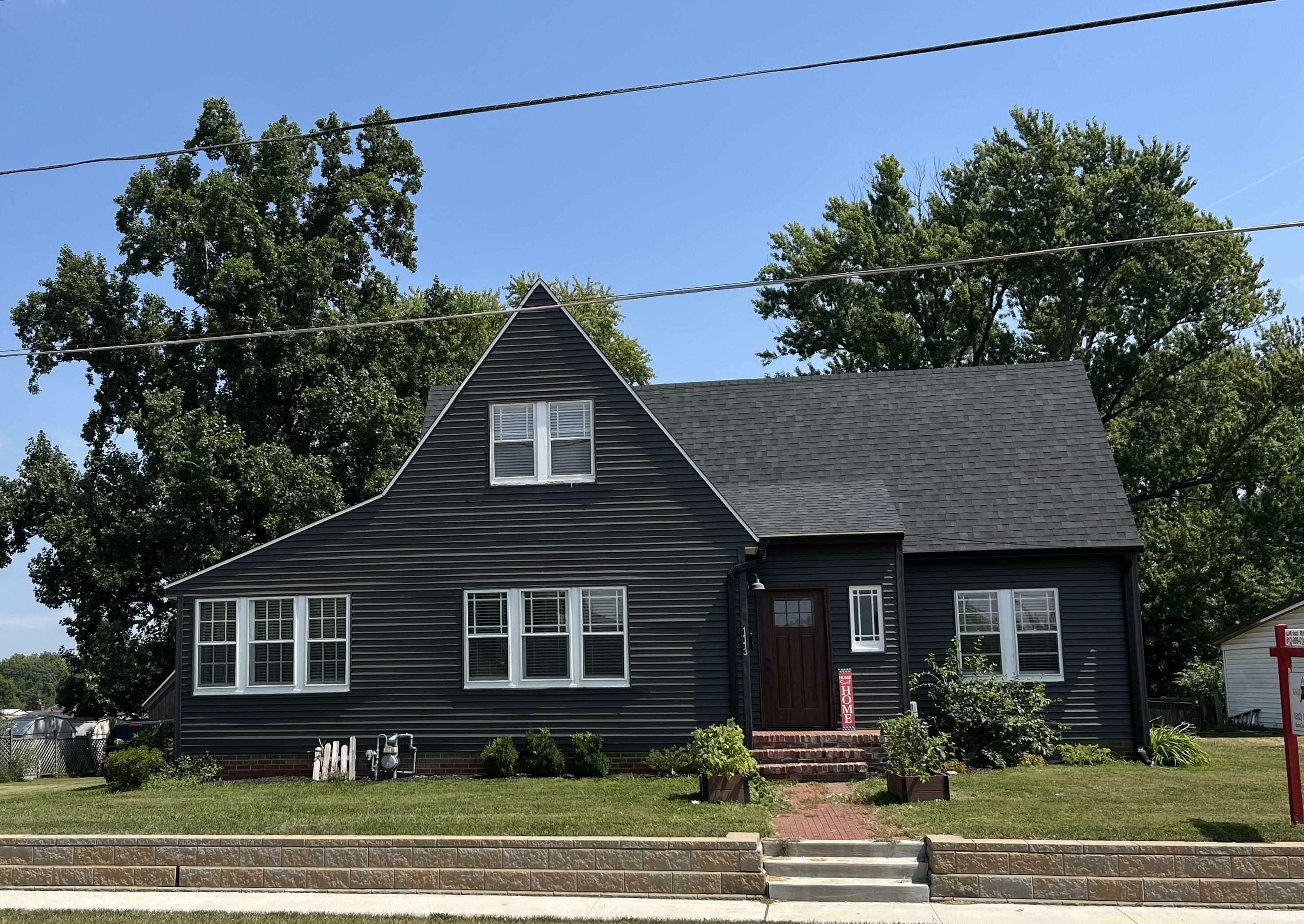 Property Photo:  1113 N Vincennes Avenue  IN 47567 