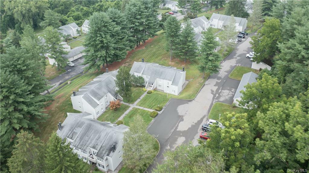 Property Photo:  1502 Holly Stream Court  NY 10509 