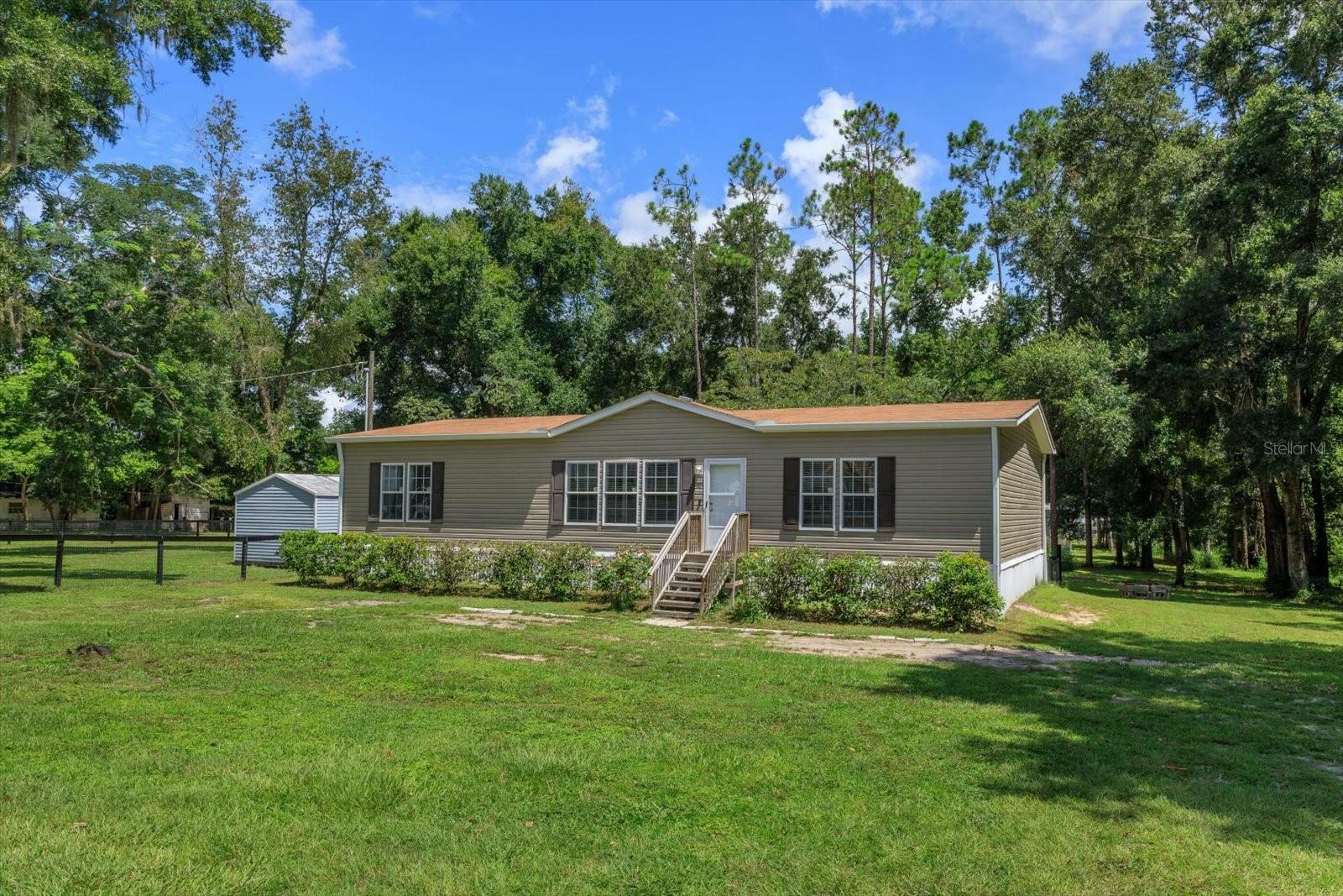 Property Photo:  106 E Park Street  FL 33514 