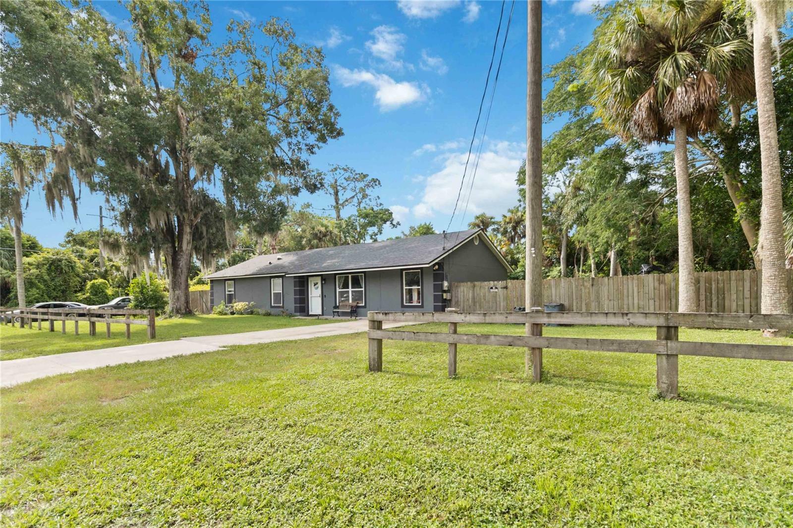 Property Photo:  117 Stevens Avenue  FL 32766 